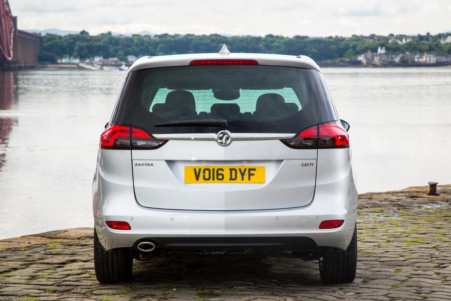  Vauxhall Zafira Tourer 2016 года  (фото 18 из 32)